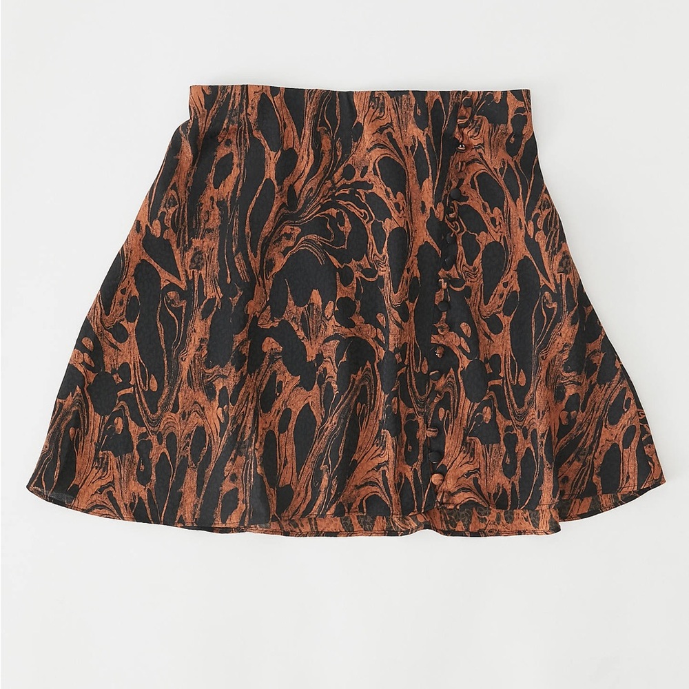 NWT S Urban Outfitters Tayla Printed Button-Front Skirt